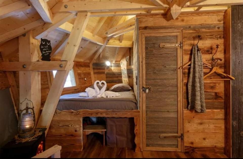 Cabanes Chartreuse Insolite - Cabane "La Bordee" サン・ピエール・ド・シャルトルーズ エクステリア 写真
